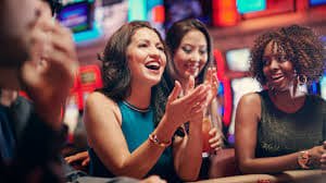 Golden Toad live dealer table on unpin platform showing game interface and player positions